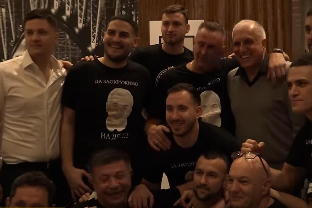 Grobari sa istim majicama opkolili Željka u hotelu u Bolonji i tražili samo jedno (Video)