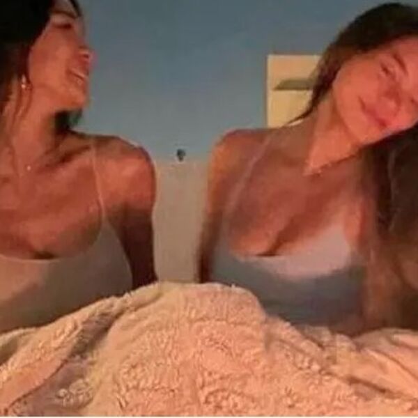 Ne zna se koja je bolja, a ni ko je majka a ko ćerka: Vrele crnke osvajaju muška srca, a evo koliko imaju godina