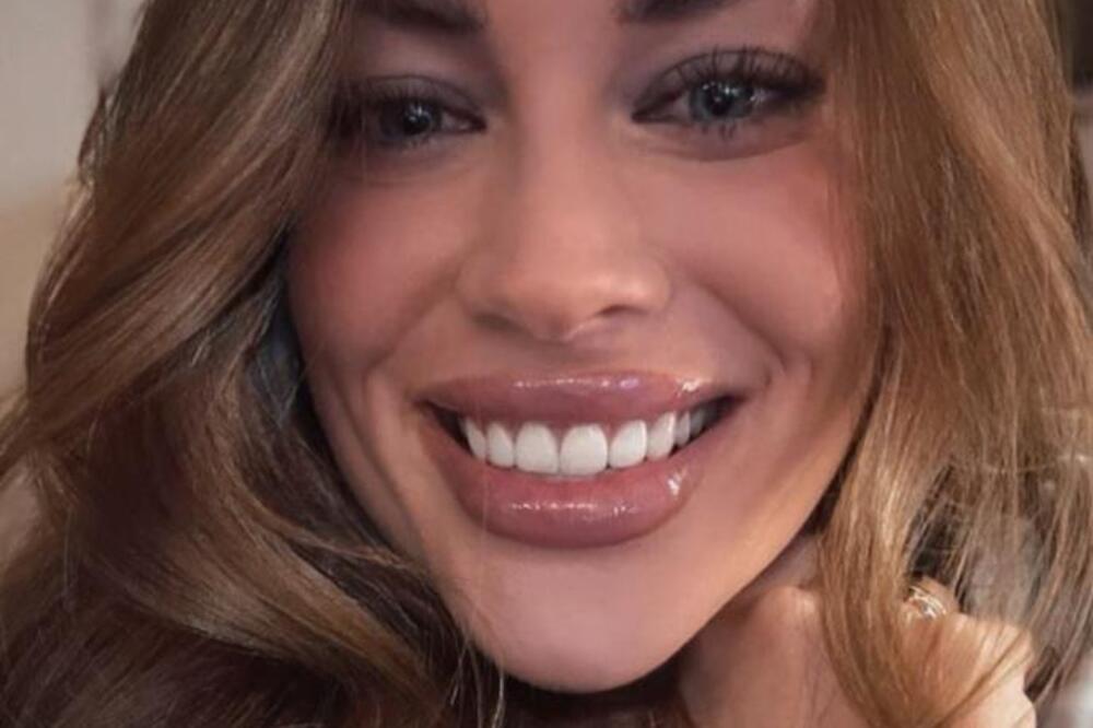 Ognjenova Mina uživa u neviđenom luksuzu: Sa sinom otišla u toplije krajeve, odmor kao iz bajke ! (FOTO)