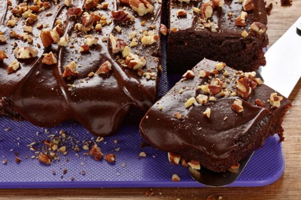Pravo čudo na tanjiru: Čokoladni kolač spreman za tili čas, domaćice, odmah zapišite recept, neodoljiv je