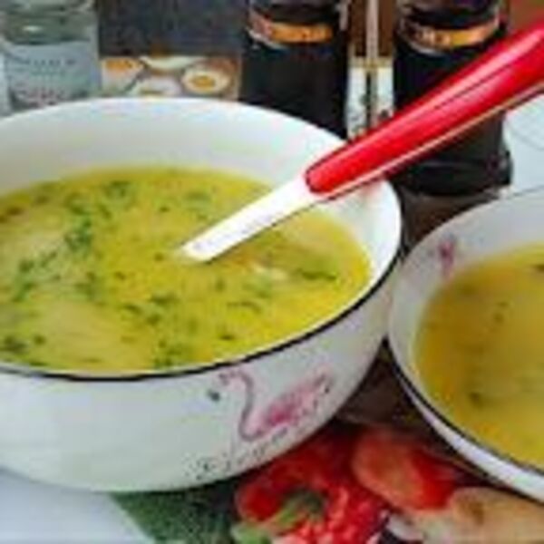 STARINSKA ČORBA S BELIM LUKOM KOJA VRAĆA SNAGU: Puna je vitamina, a gotova je za tren oka, sastojke imate u kuhinji