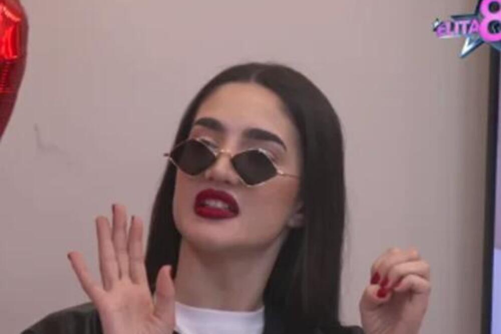 Umesto da sve pršti od strasti, leti perje zbog treće osobe: Ponižena na najgori način, skandal šta se desilo!