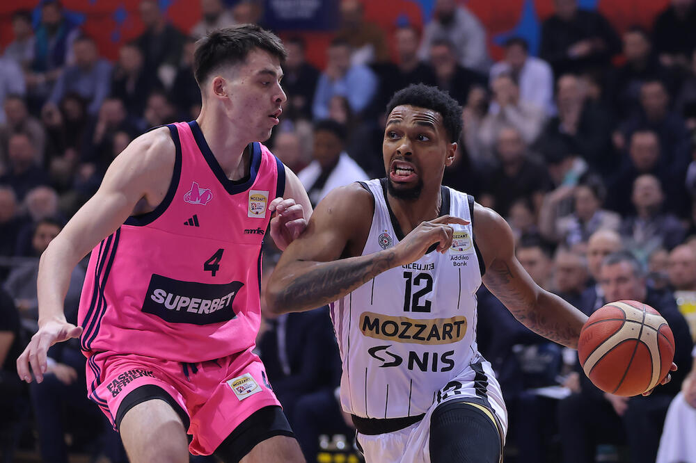 Pobeda trojkom sekund pre kraja!