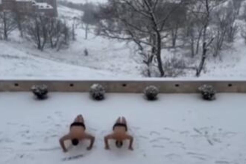 Novosađani u snegu uživaju na "ruski način": Skinuli se u veš i odradili spartanski trening (VIDEO)
