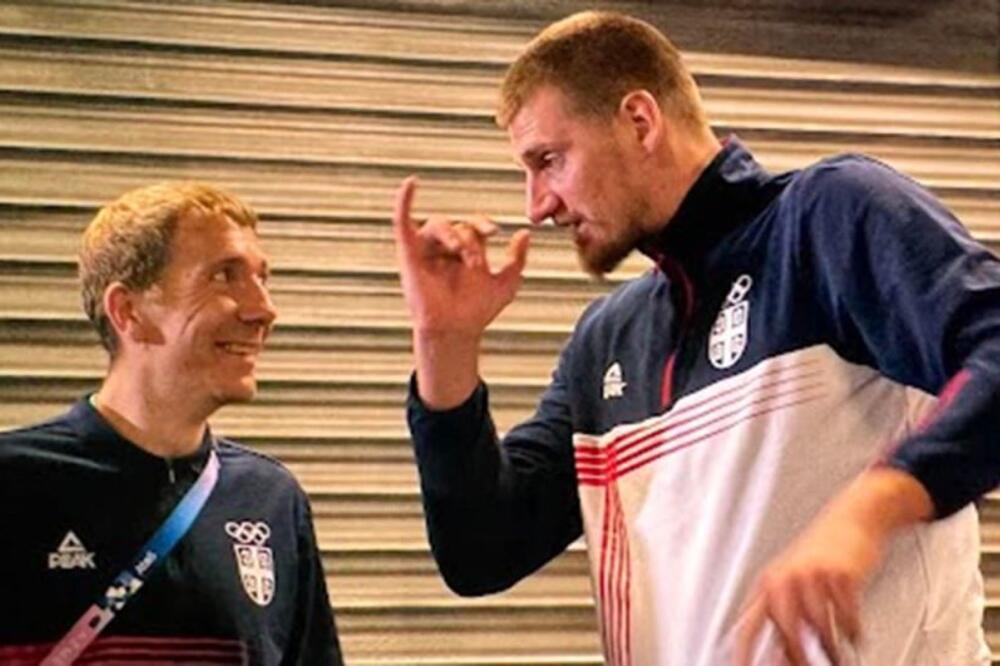 Nikola Jokić pijan traži još piva i to od legende - "nađi njega, veruj mi..." (Video)