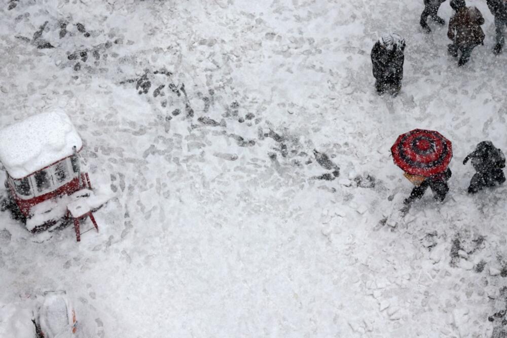 Hladni front stigao na Balkan! Kod komšija već debeli minus, zabeležena temperatura od minus 6,4 stepena Celzijusa!