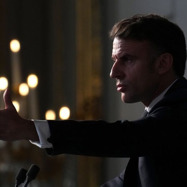 Eksplozije u Parizu: Izbio požar blizu kancelarije francuskog premijera