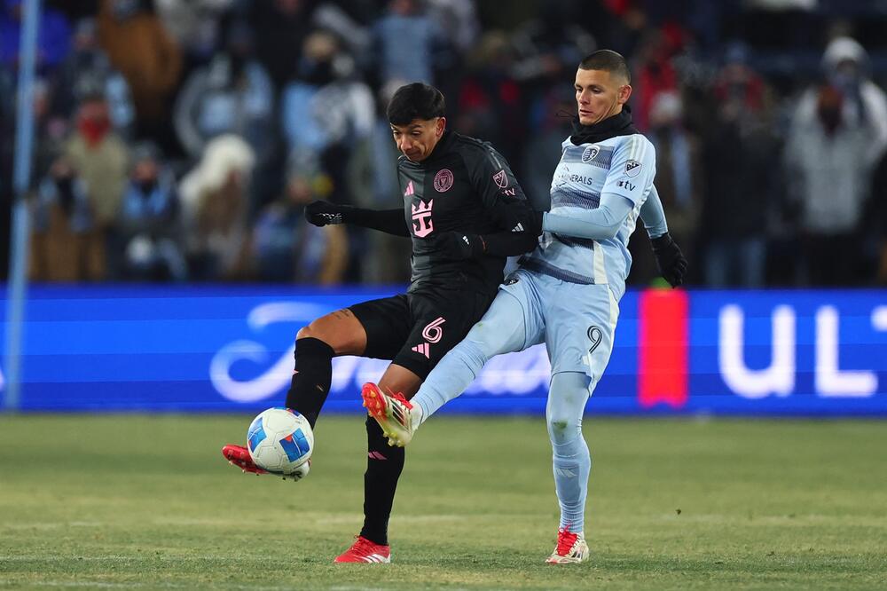 Joveljić debitovao za Kanzas, ali nije mogao ništa protiv Mesijeve magije ni na -17 stepeni (Video)