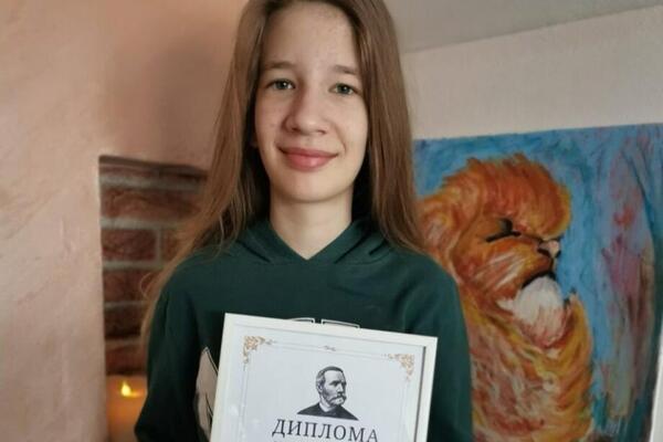Magdalena naslikala "Zmajevo oko" pa pobedila na likovnom konkursu: Učenica šestog razreda oduševila umetnike! FOTO