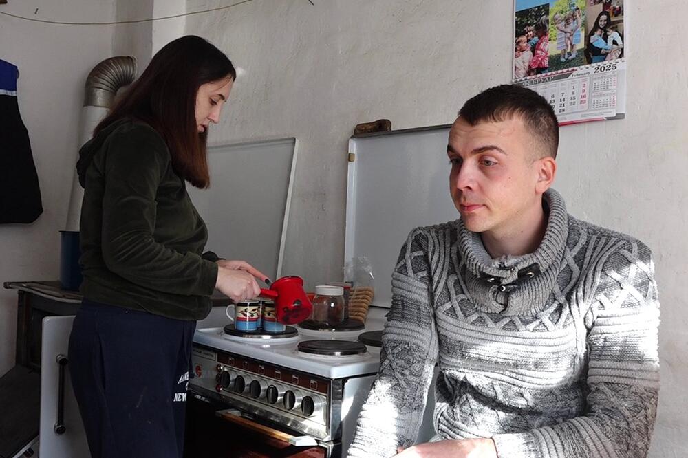 Imaju pet koza, pet ovaca i trošnu kuću: Tamara i Nemanja se sa decom vratili na selo - želja im je samo jedno!