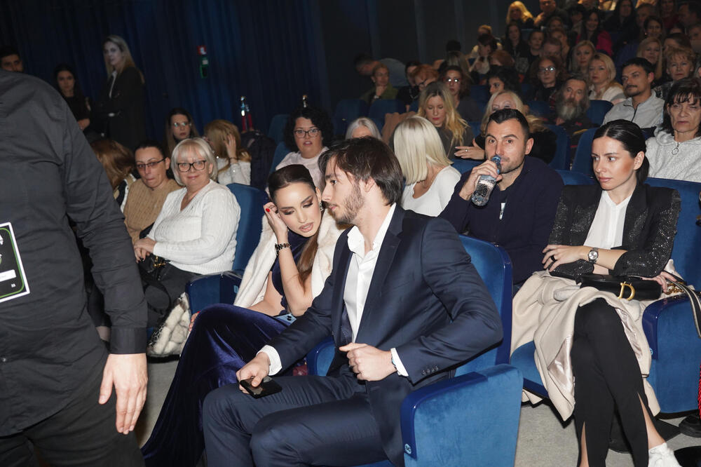 OVO JE DEVOJKA KANA DŽINOVIĆA! Melina neće ni da čuje za njega jer je stao na stranu Harisa, okretala glavu od SINA