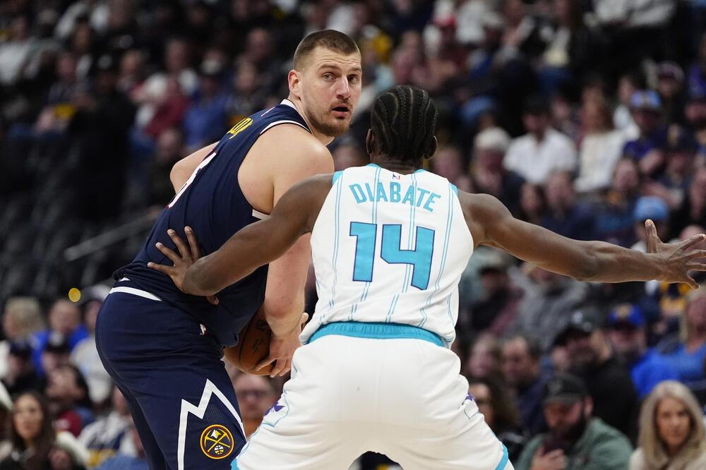 Nikola Jokić ponovo jedini u istoriji NBA lige! (Foto)