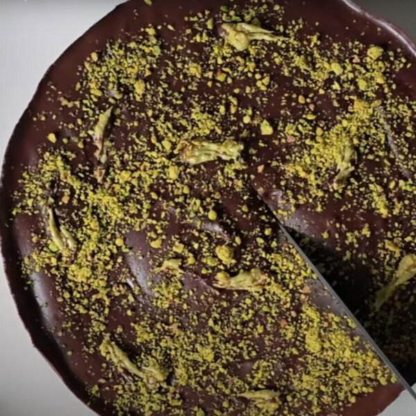 Dok drugi beže iz Dubaija, vi ga prizovite kod vas! Ova torta je bolja i od čuvene čokolade! Uz to je i posna