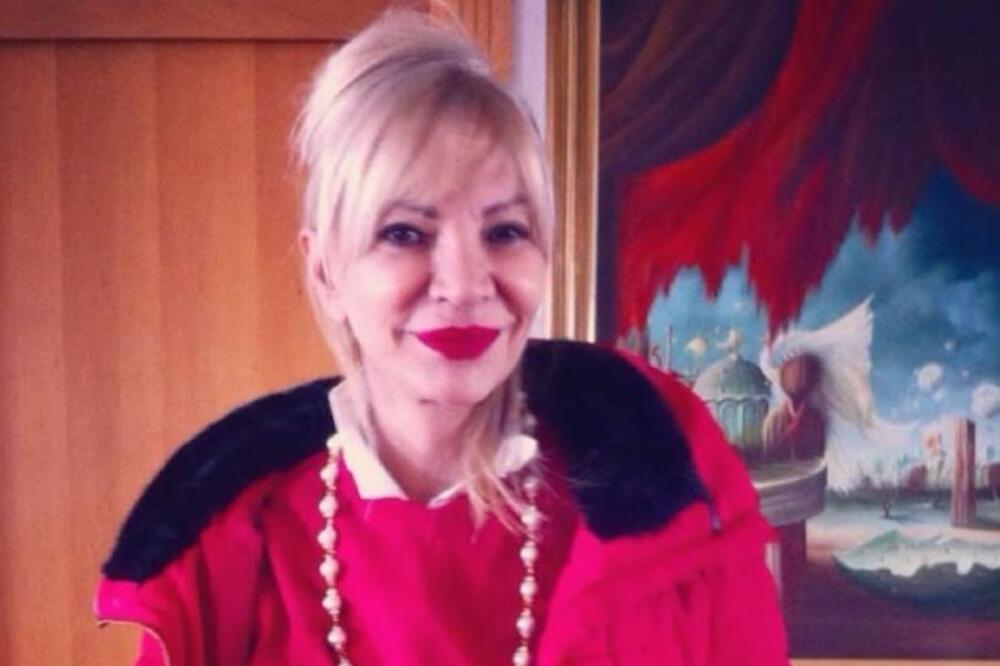 Dom pevačice zavijen u crno: Oglasila se rečima koje razdiru dušu, veliki gubitak