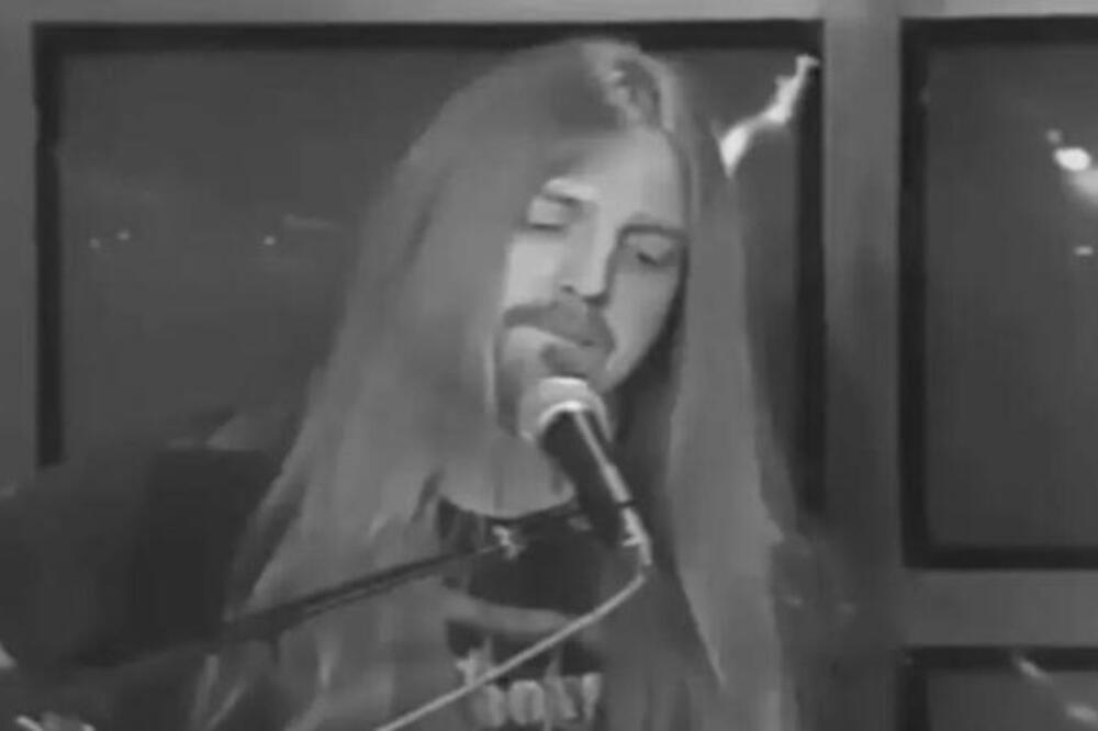 Poginuo legendarni gitarista!