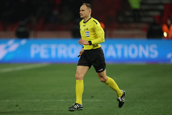 Nenad Minaković sudi zanimljivu utakmicu Lige Evrope