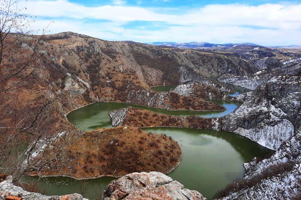 Ova planina u Srbiji je nestvarno lepa: Kanjon Uvac izgleda kao iz bajke, a tu je i neverovatna Nova Varoš...
