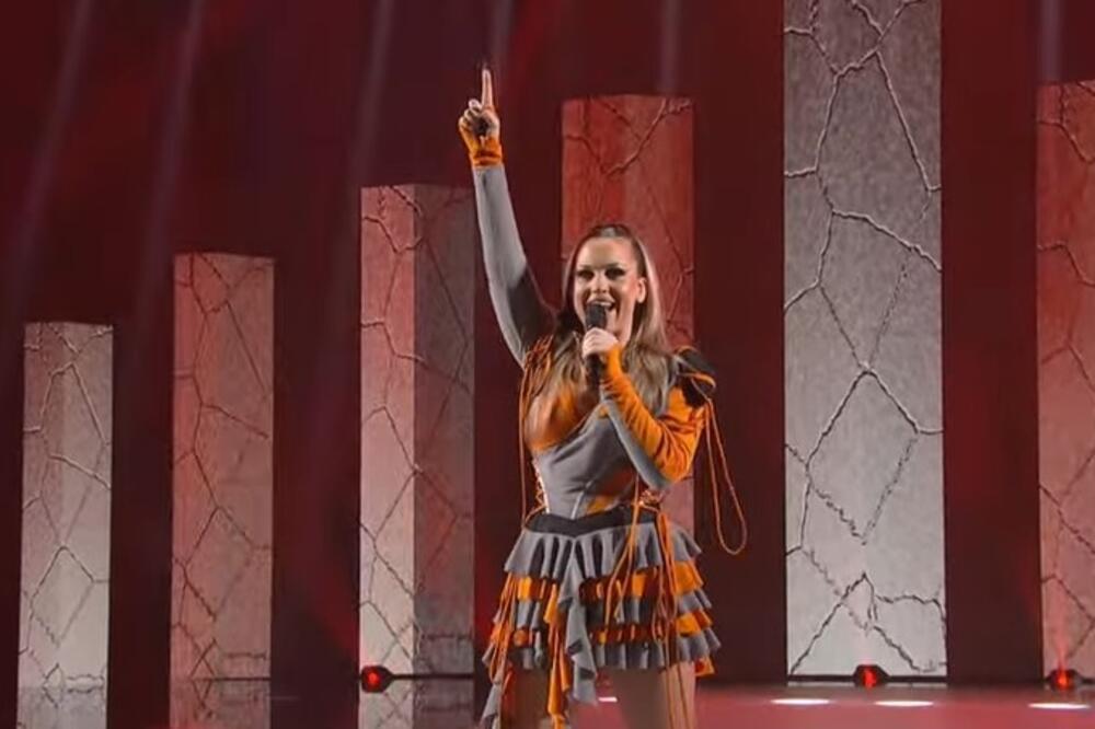 Iscurelo ko je pobednik PZE? Mimi Merdecez odlazi u Švajcarsku