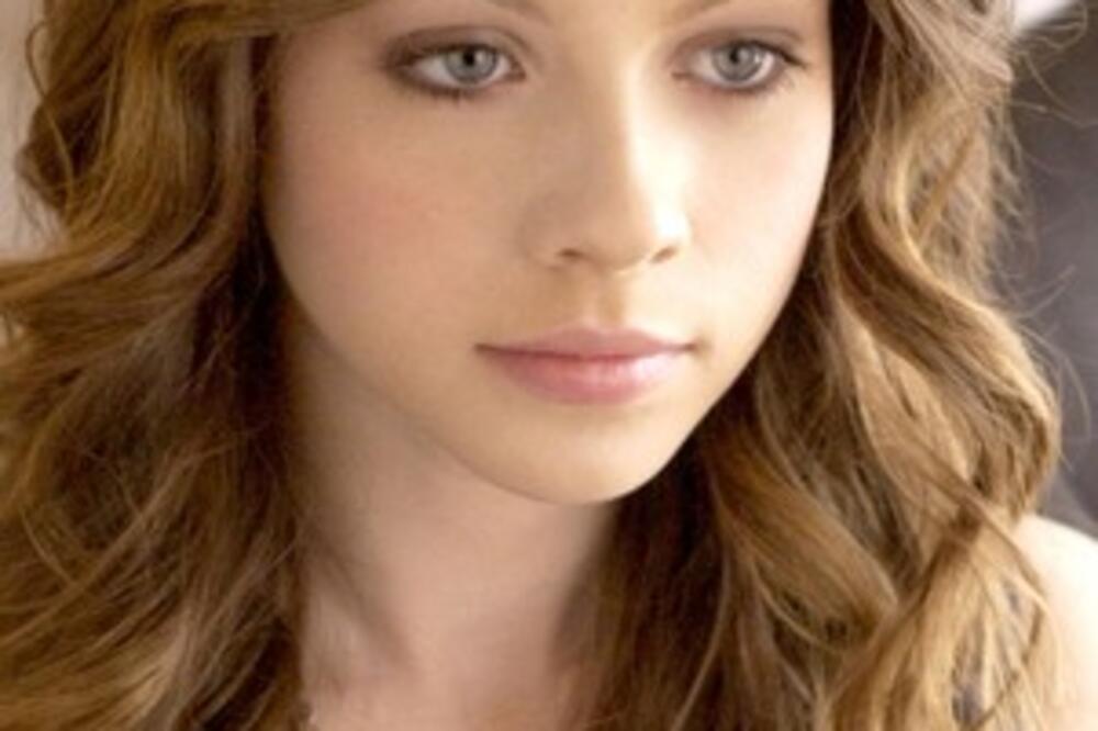 Glumila sa Radetom Šerbedžijom pa umrla! Ko je devojka čija je smrt juče potresla svet? Svi i dalje u šoku