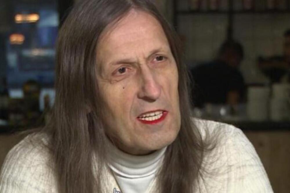 Rade u 72. godini promenio pol, pa molio Boga da ga žena prihvati: Komšije i danas bruje kad se pojavi u suknji