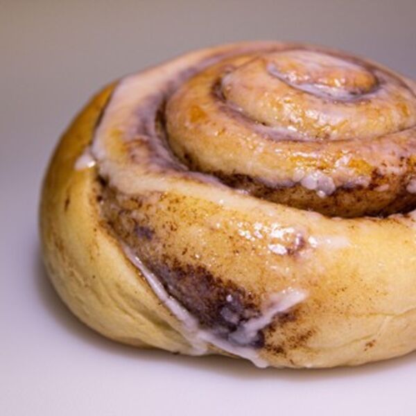 Sočne i ukusne ružice sa orasima: Osetite čaroliju detinjstva u svakom zalogaju