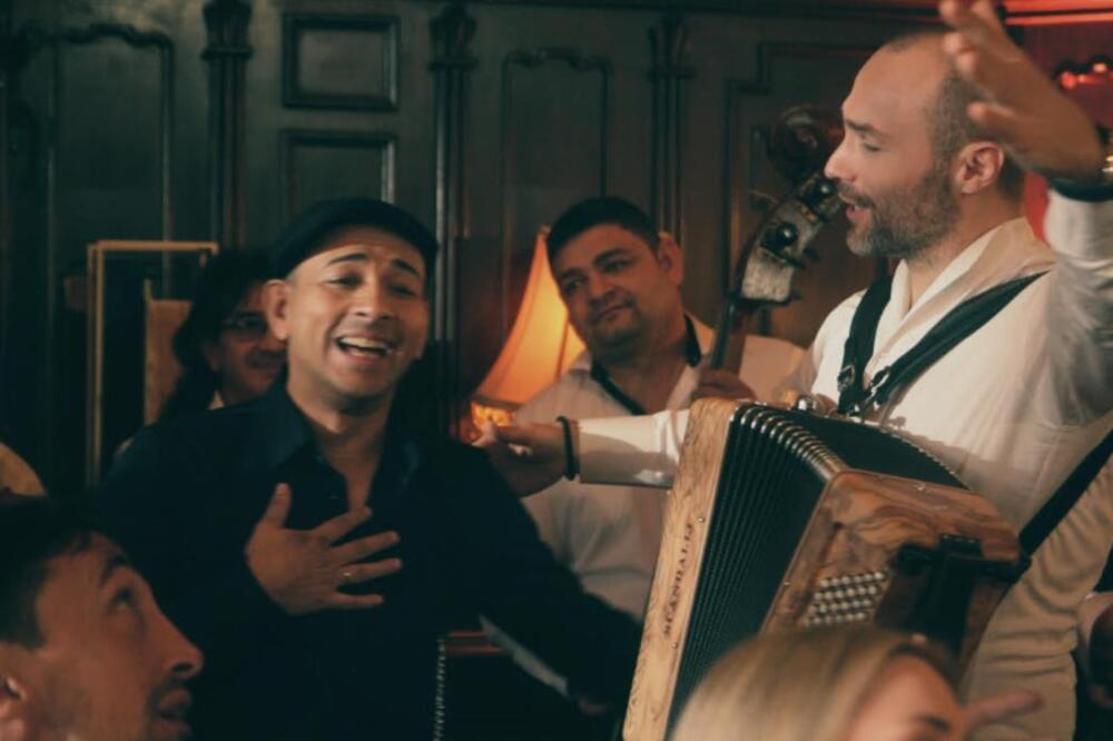 Husa dobio nagradu na Festivalu srpskog filma u Čikagu, pa oduševio Podgoricu: To što je priredio će se pamtiti