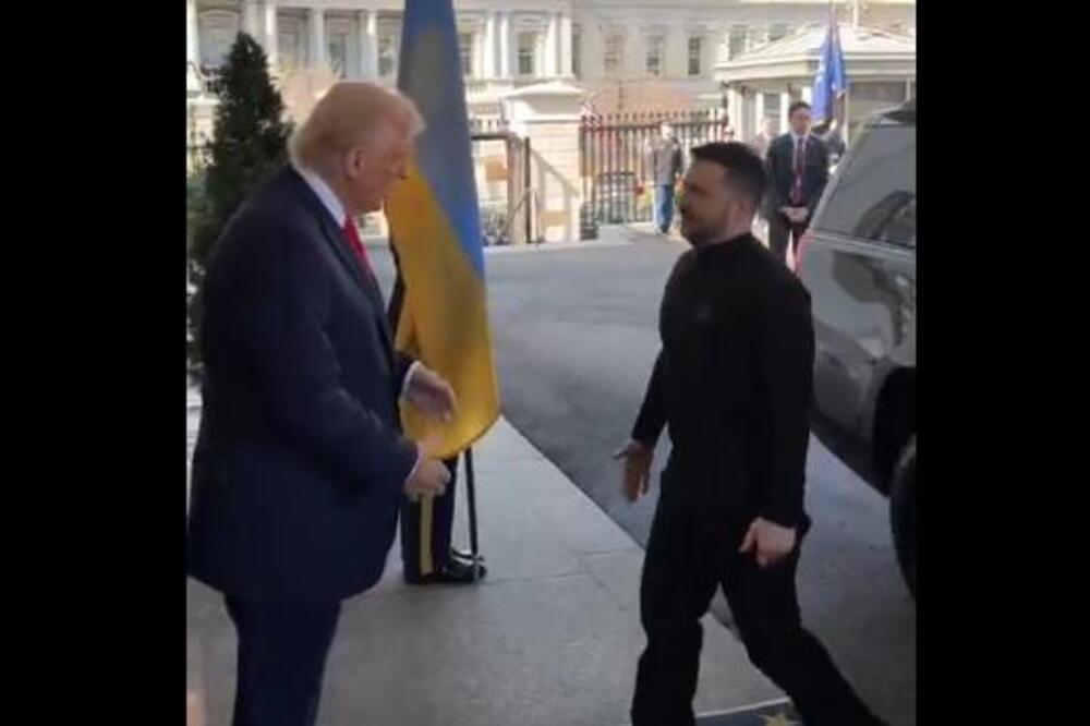 Šok snimak! Tramp trolovao Zelenskog ispred Bele kuće: Ovo je nemilosrdno! Pa šta mu to radi?! (VIDEO)