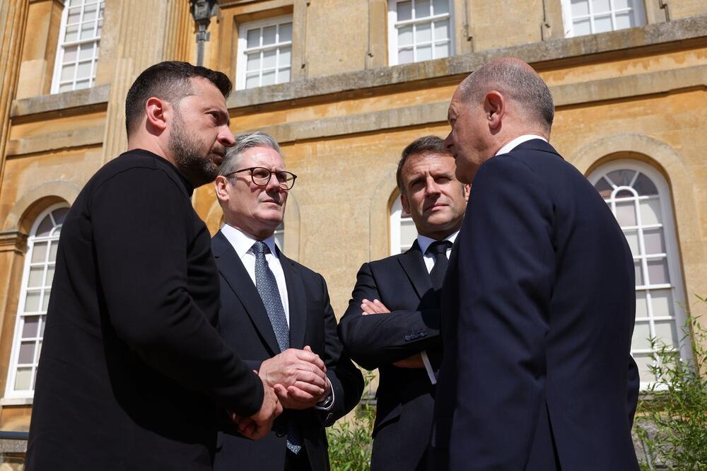 Bivši ambasador izneo šokantne tvrdnje: Britanci s Kijevom potpisali tajni dokument, ali su Amerikanci saznali!