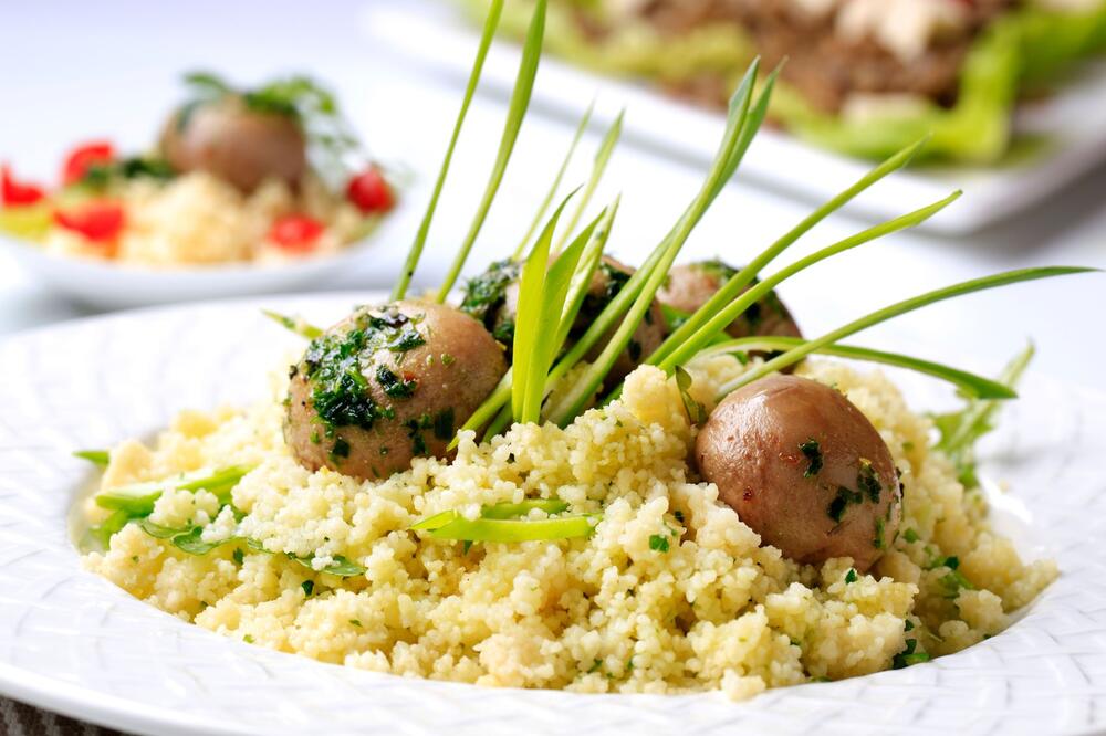 Sastojke za posni kuskus sa šampinjonima već imate u frižideru: Baš se lako sprema, a držaće vas dugo sitim