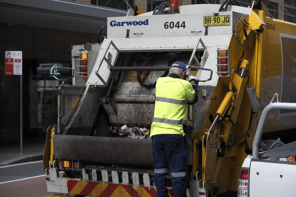 Đubretarski kamion pregazio sedmogodišnjeg dečaka, otac gledao sav užas: Mališanu nije bilo spasa!