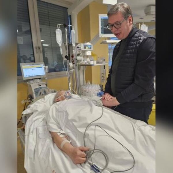 "Verujem u njenu snagu, pobediće": Vučić u poseti povređenoj poslanici Jasmini Obradović!