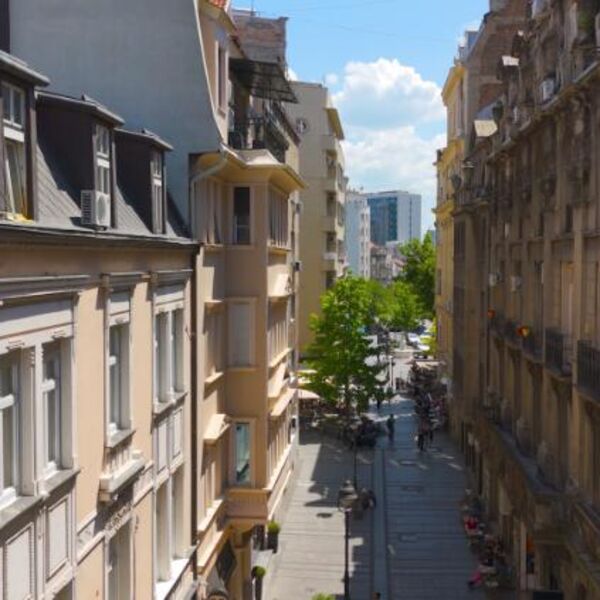 Jeziva poruka osvanula na ulasku zgrade u Šapcu! Stanari zgroženi: "Biće vezan u podrumu, maltretiran i..."