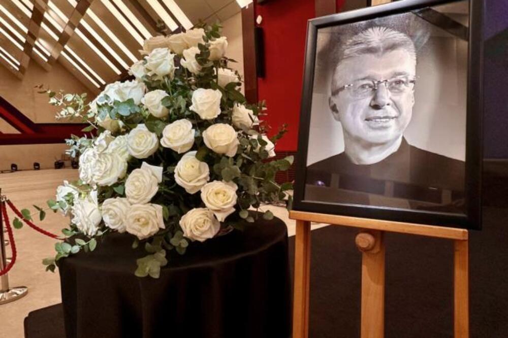 Koja pesma je puštena na komemoraciji Saši Popoviću? Otpevao je poznati pevač pre 17 godina