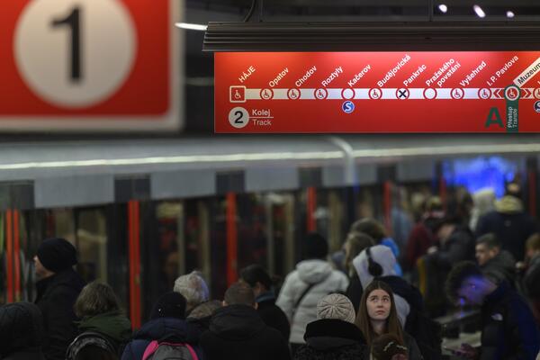 LJUBAV NA PRVI POGLED U STOKHOLMU: Srbin upoznao Srpkinju u metrou, sudbina ih spojila, a onda je usledio obrt!