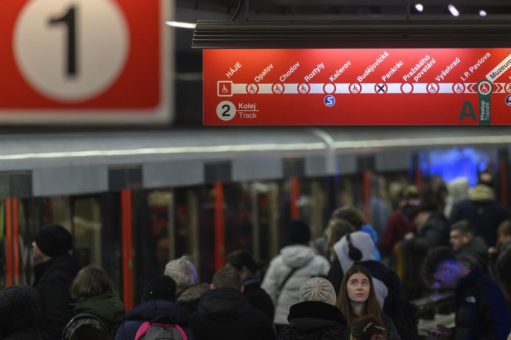 LJUBAV NA PRVI POGLED U STOKHOLMU: Srbin upoznao Srpkinju u metrou, sudbina ih spojila, a onda je usledio obrt!