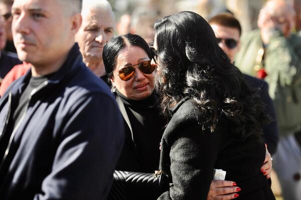 Bivša ljubav Saše Popovića prišla Suzani na groblju, usledila potresna scena! Ovome se malo ko nadao