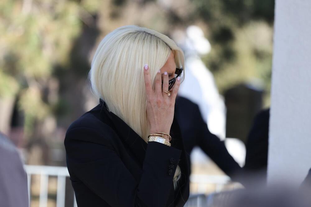 Zašto joj je bilo zabranjeno da dođe na sahranu? Posle toliko godina isplivala šok istina, sve se desilo u emisji