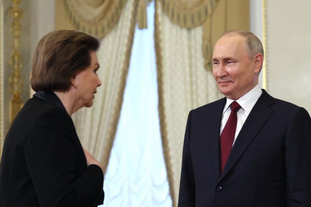 Ovo je žena zbog koje Putin i dalje ima svu moć: Bila je prva žena u svemiru i njegov kec u rukavu! (FOTO)