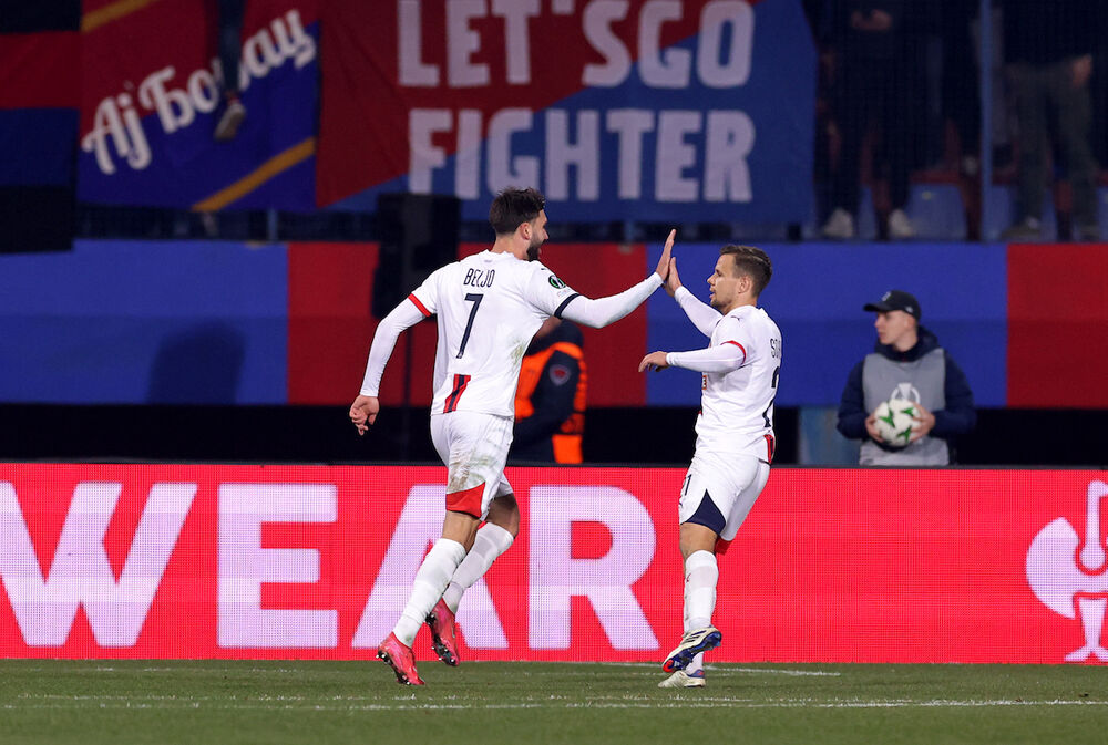 Slavlje Diona Drena Belje posle gola