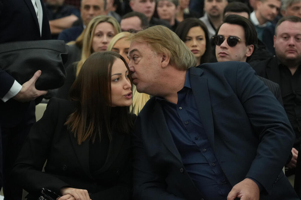 Isplivala slika kako se Boba Živojinović ponaša prema Aleksandri: Ovo sve dokazuje, nema laži nema prevare