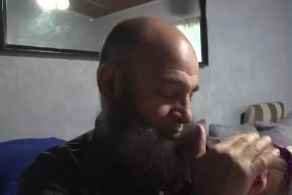 Muhamed je posvetio život deci koja su terminalno bolesna: Usvojio preko 80 anđela, a ove reči teraju suze na oči!