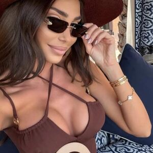 PEĐA, BLAGO TI SE! Žena mu važi za bombu, sad šokirala načinom na koji DRŽI LINIJU! "Red PEČENJA, pa..."