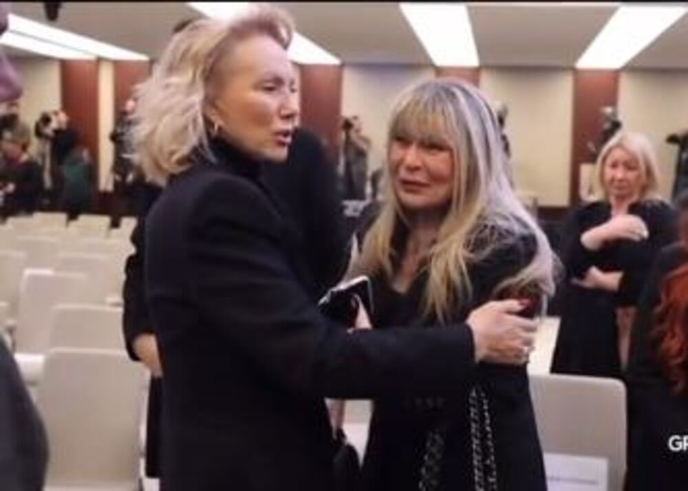 Brena i Suzana na komemoraciji