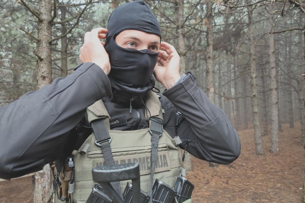 Mladi Pavle iz Kraljeva je pravi heroj: Za otadžbinu se bori na 2 fronta, a bez njihove podrške ne bi mogao (FOTO)