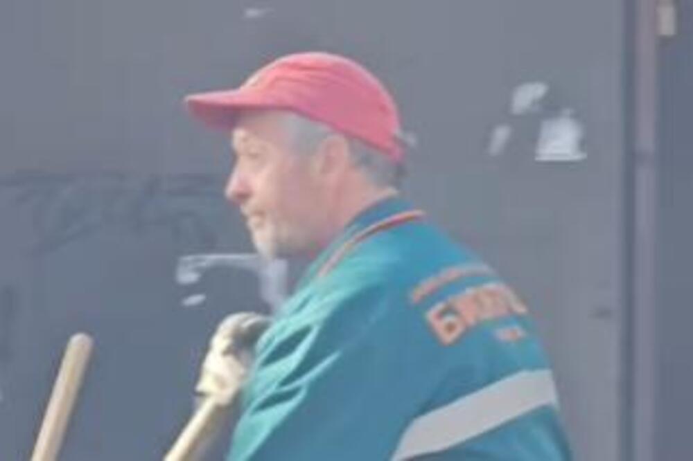 "Među ljudima budi čovek" Čistač Srđan izabran za najboljeg radnika javnog sektora u Užicu - nema ko ga ne voli