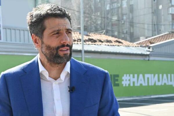 Šapić obišao novi parking-prostor na Banjici: Radovi završeni pre roka - evo kako izgleda (FOTO)