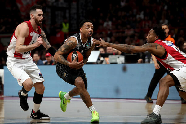 Ništa od Partizanove bombe iz Olimpijakosa! (Foto)