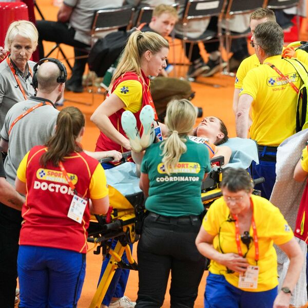 Užasne scene na EP! Holanđanka se srušila, od udarca izgubila svest - trka nastavljena