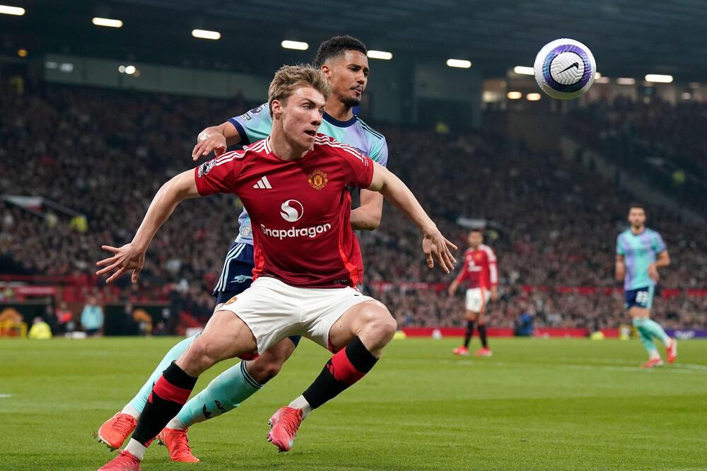 Arsenal u krizi, ali iščupao bod na Old Trafordu!