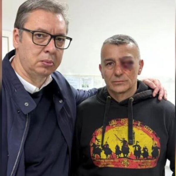 "Zadobio je teške telesne povrede": Predsednik Vučić posetio policajca povređenog ispred RTS-a